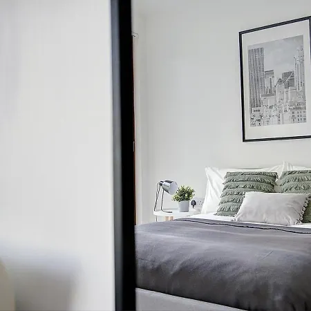 Leeds Docks High End 2bd Λιντς