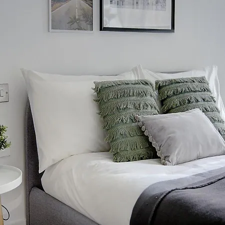 Leeds Docks High End 2bd